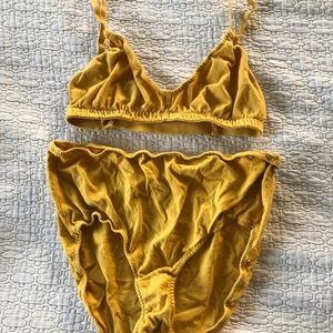 Pansy bra and underwear